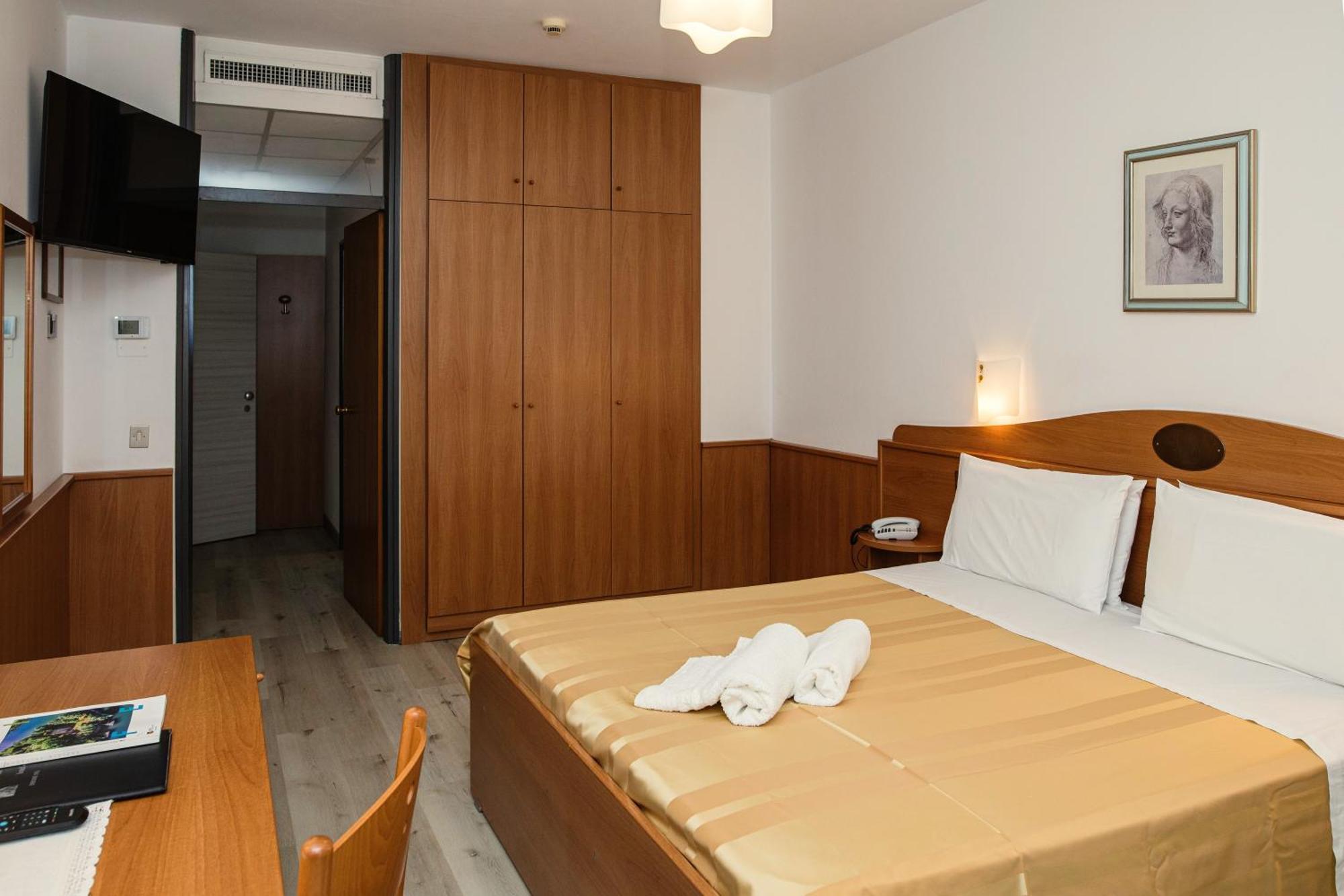 Hotel Leonardo Da Vinci Wellness Spa Bibione Buitenkant foto