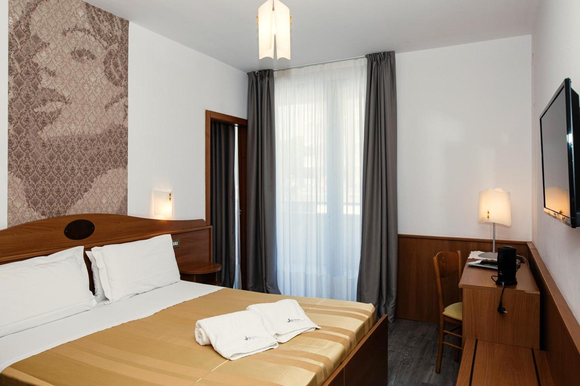 Hotel Leonardo Da Vinci Wellness Spa Bibione Buitenkant foto