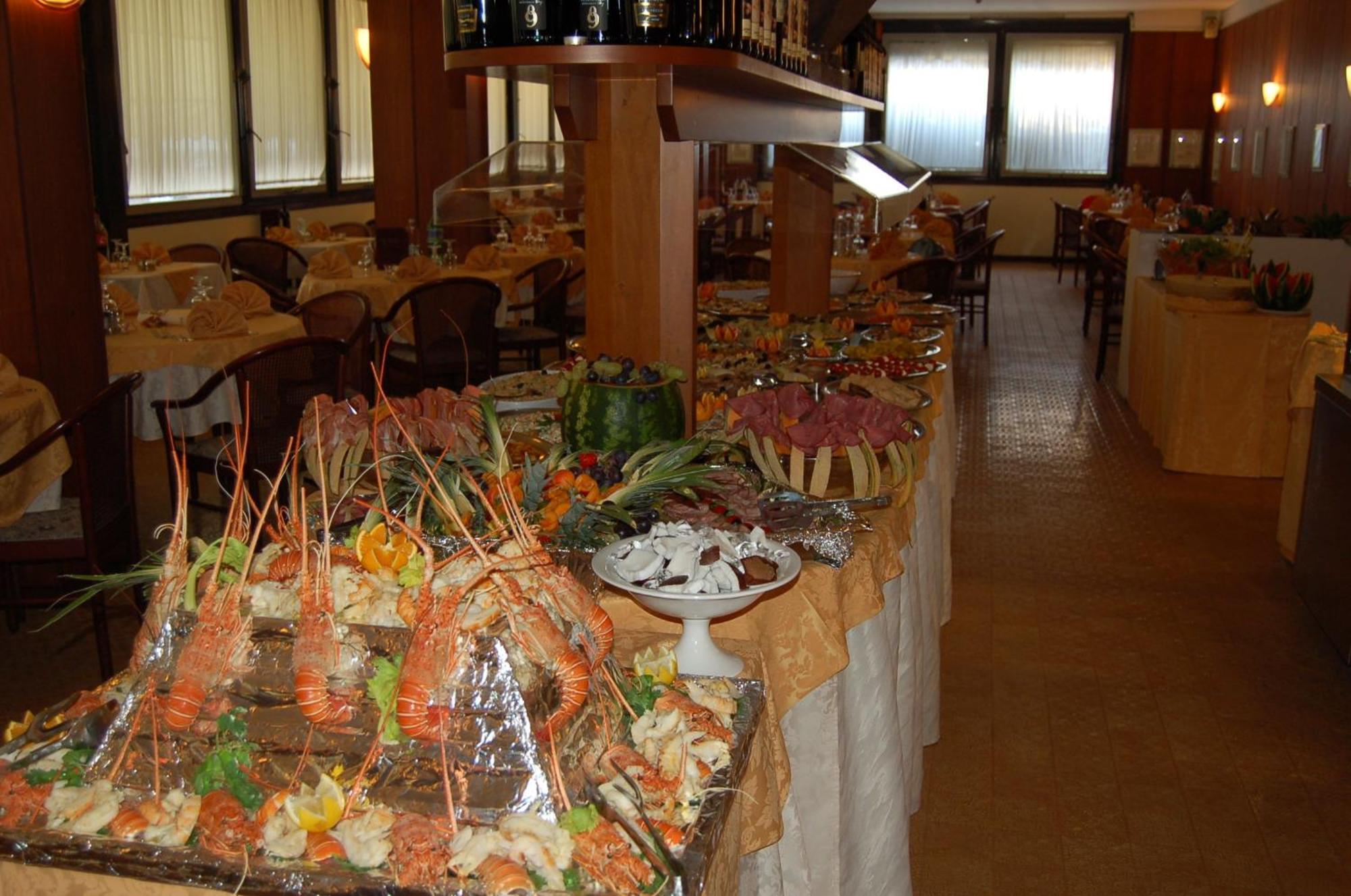 Hotel Leonardo Da Vinci Wellness Spa Bibione Buitenkant foto
