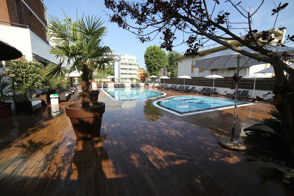 Hotel Leonardo Da Vinci Wellness Spa Bibione Buitenkant foto